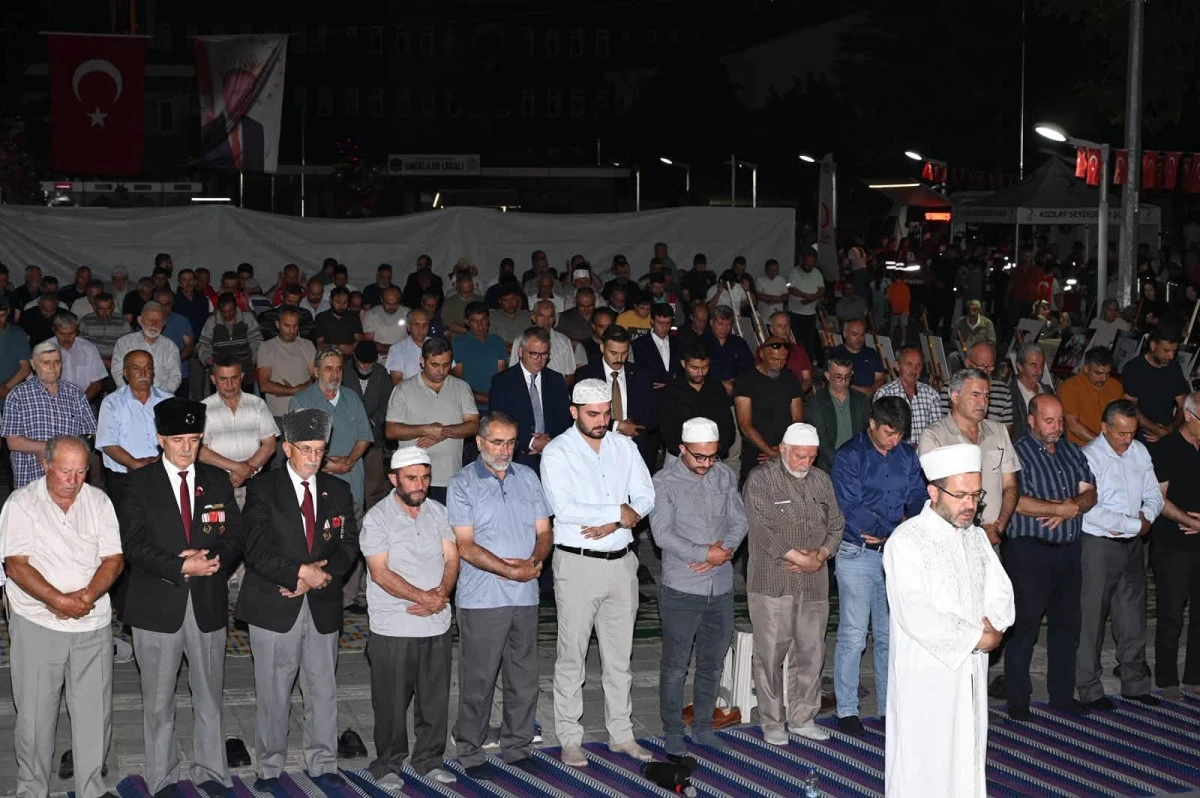 15 Temmuz Demokrasi ve Milli Birlik G&uuml;n&uuml; Anıldı 