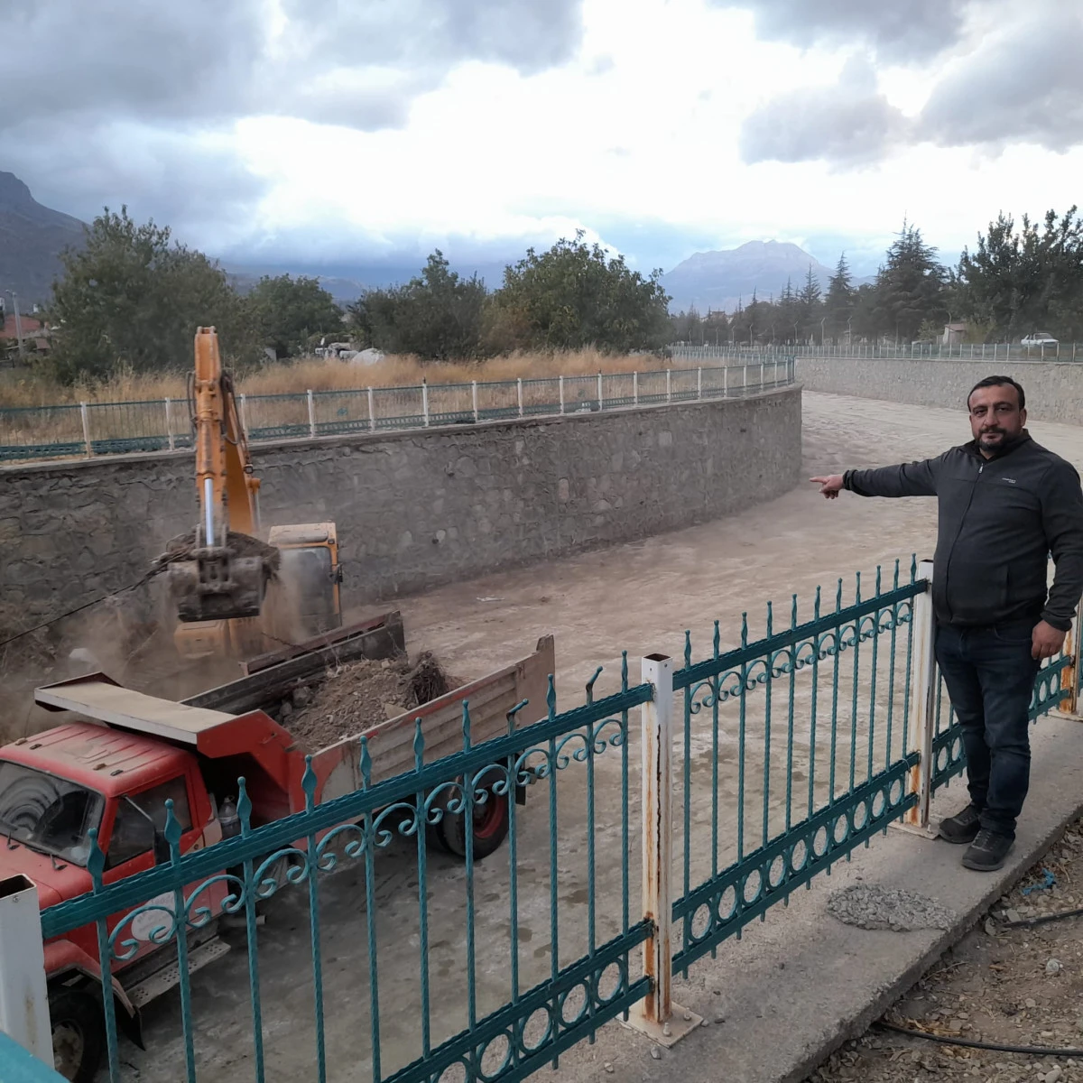 Akçay Temizlenerek Yeniden Hayat Buldu