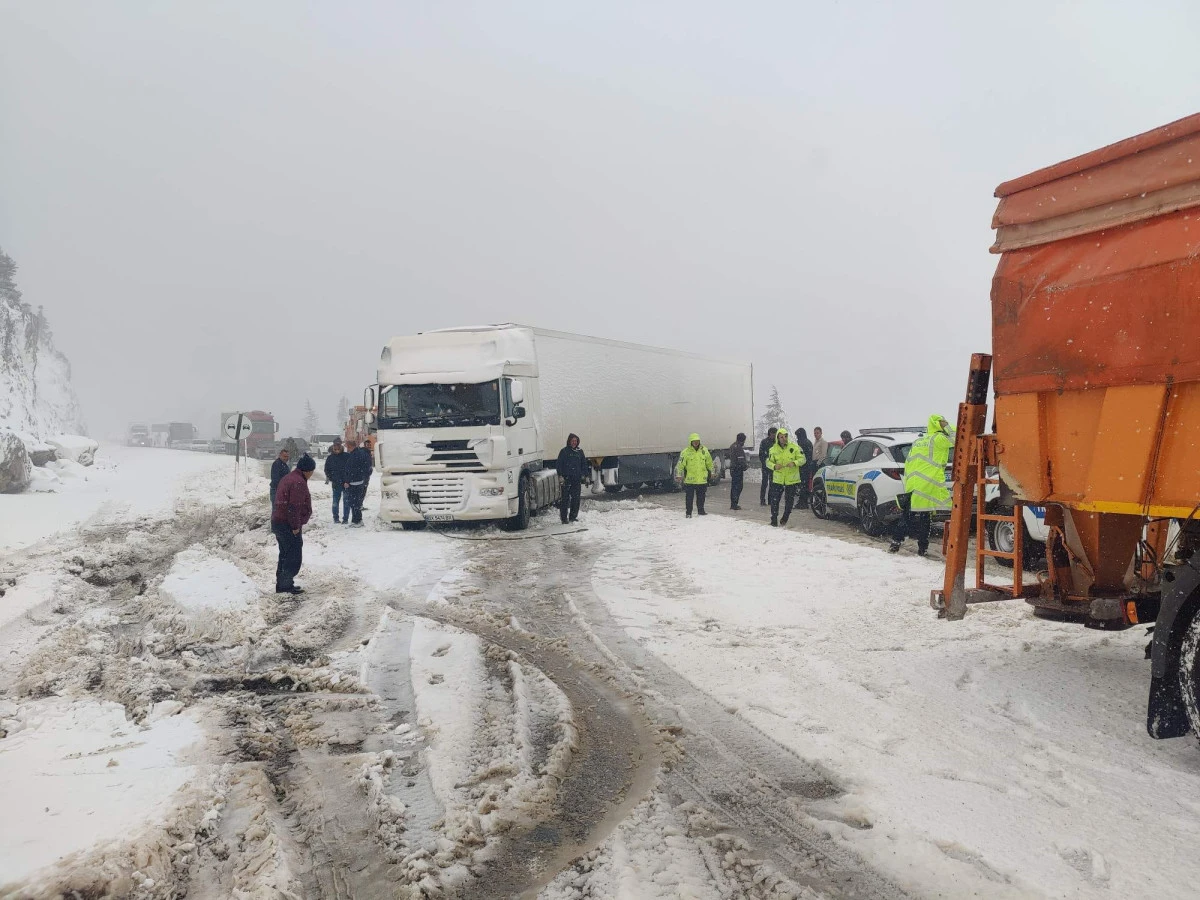 Alacabelde Kar Yağışı Etkili Oldu