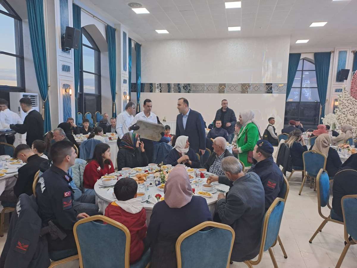 Anma Günü Münasebetiyle Şehit Aileleri ve Gazilerle İftarda Bir Araya Geldi