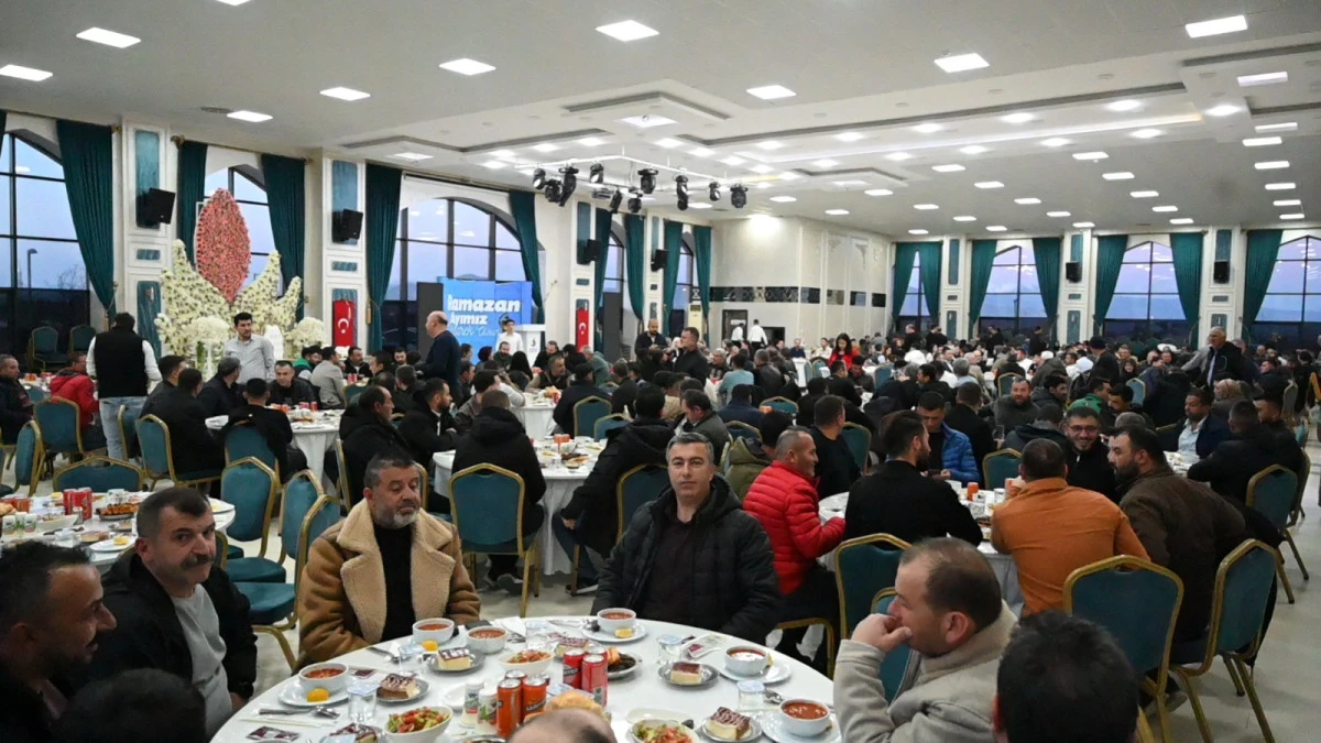 BAŞKAN USTAOĞLU &Ccedil;ALIŞMA ARKADAŞLARIYLA BULUŞTU 