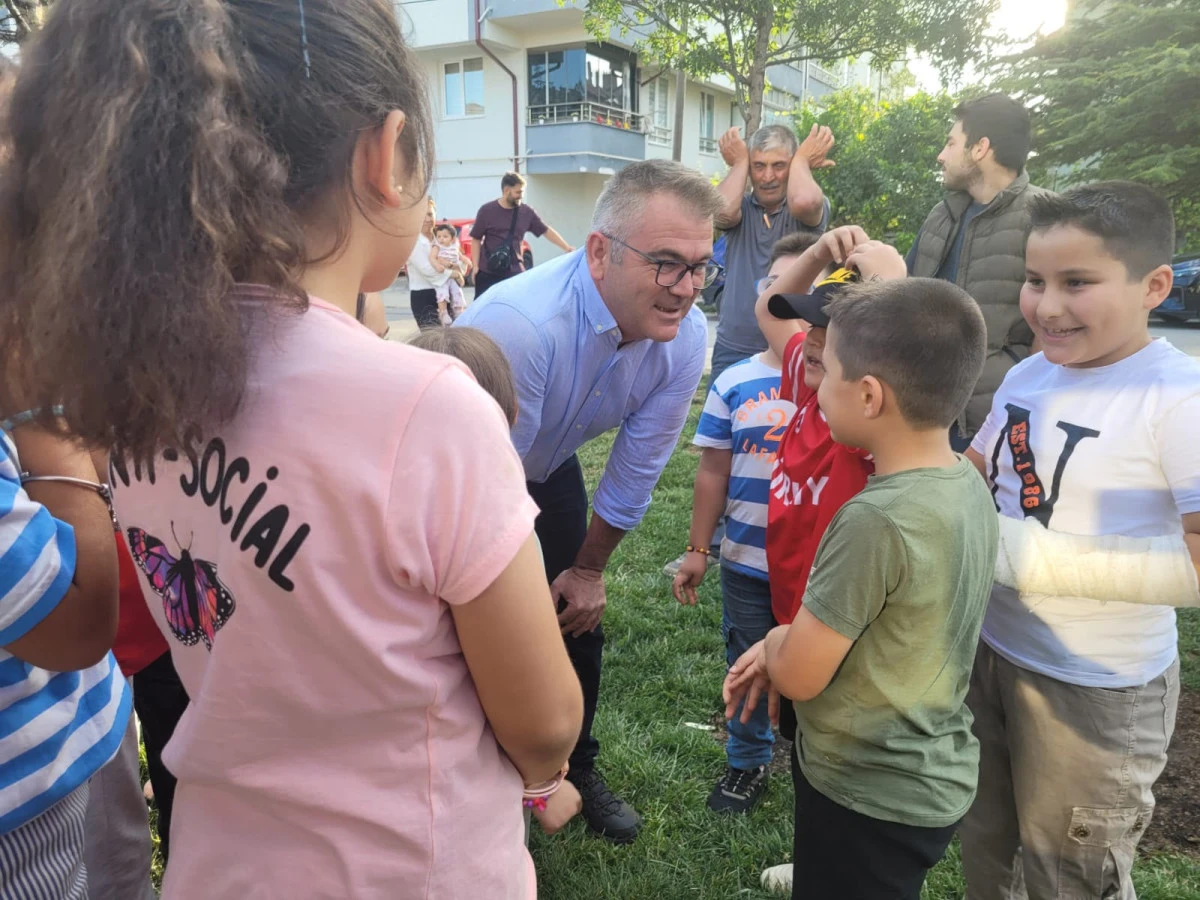 BAŞKAN USTAOĞLU, &Ccedil;OCUKLARIN SPOR SAHASI TALEBİNİ YERİNE GETİRDİ