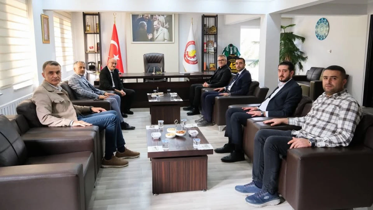 BEYŞEHİR BELEDİYE BAŞKANI ADİL BAYINDIR’DAN BAŞKAN USTAOĞLU’NA ZİYARET 