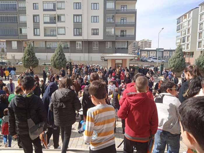 Bursluluk sınavına yoğun ilgi..