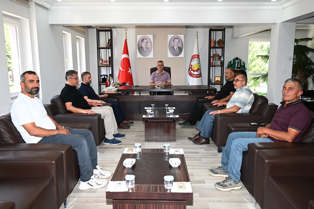 DİN G&Ouml;REVLİLERİNDEN BAŞKAN USTAOĞLU&rsquo;NA TEŞEKK&Uuml;R