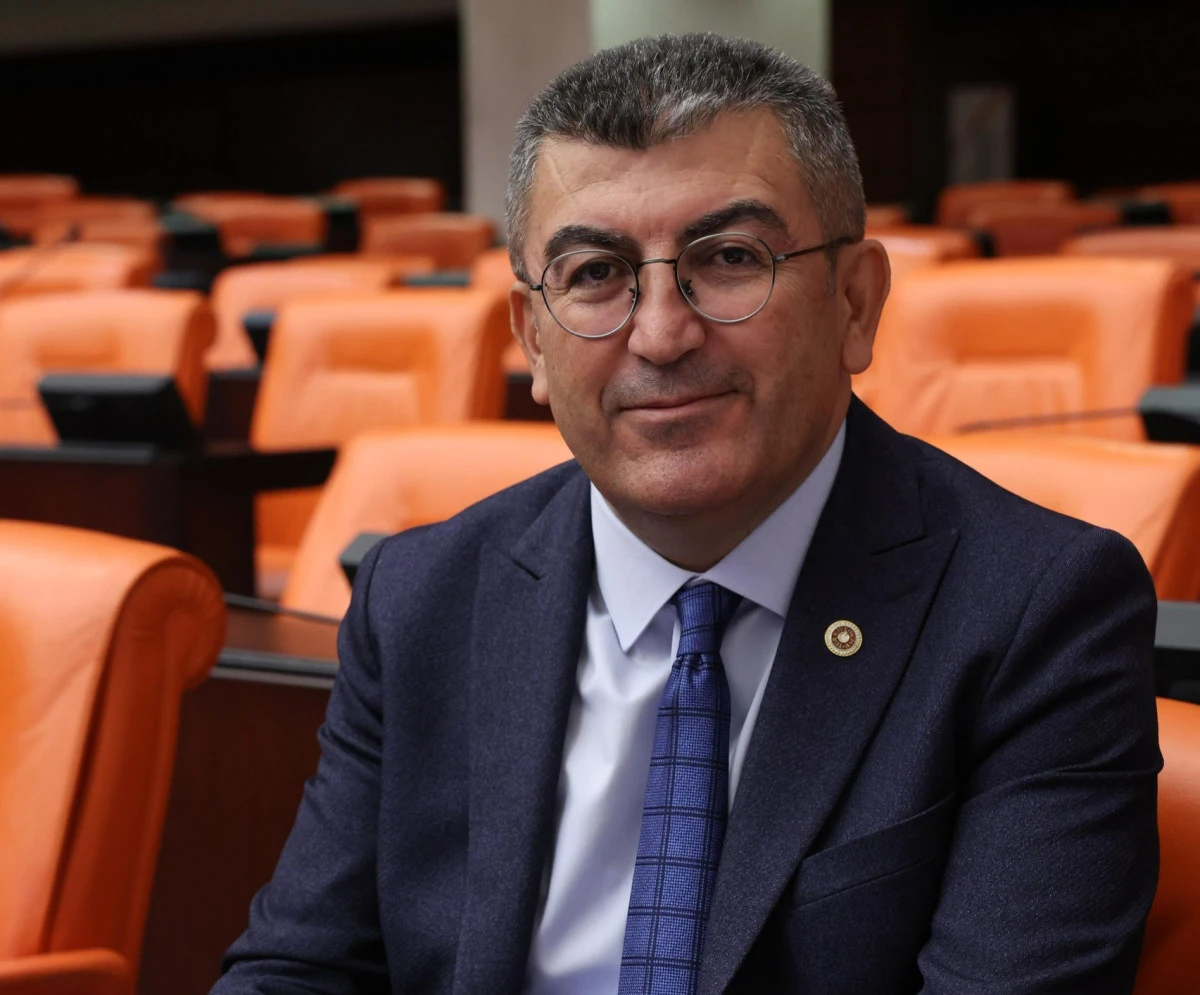 Ekici’den 24 Kasım Öğretmenler Günü Mesajı