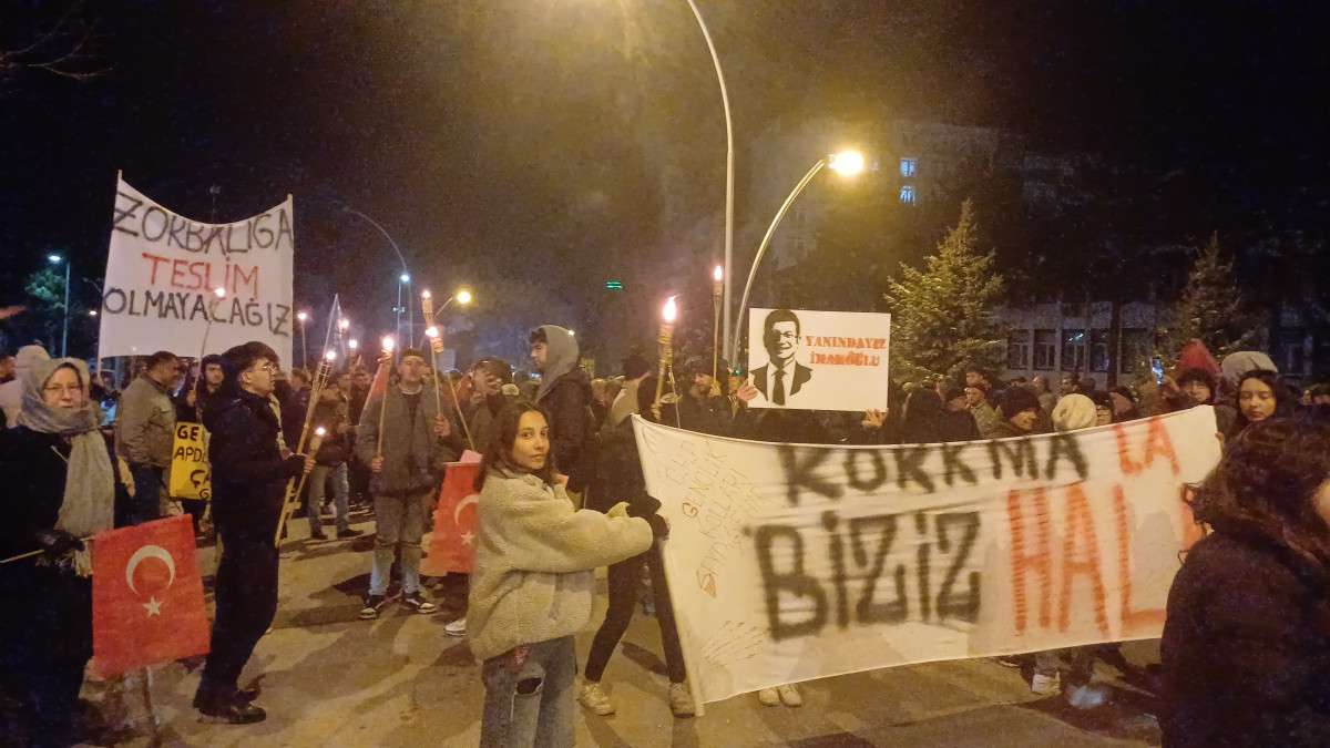 Ekrem İmamoğlu na destek yürüyüşü yapıldı.(videolu)