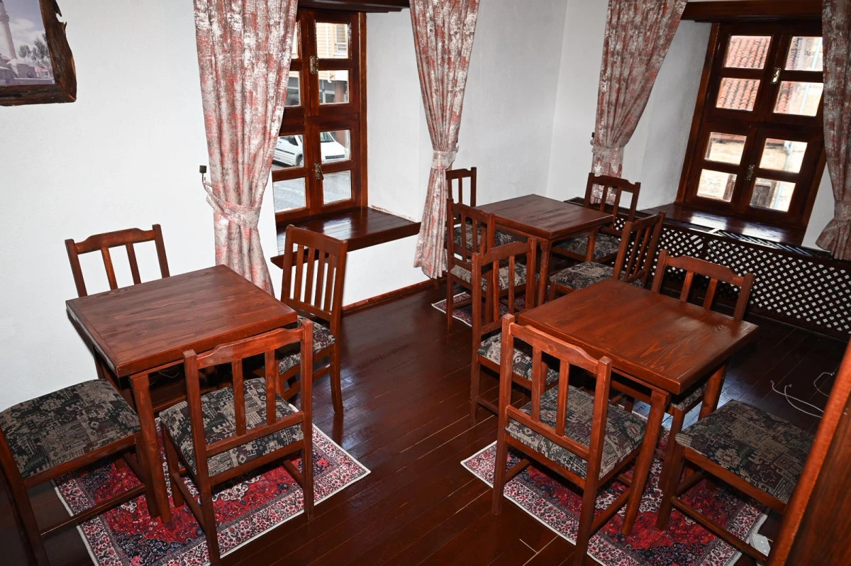 EMEKLİLER LOKALİ YENİ YERİNDE HİZMET VERMEYE BAŞLADI