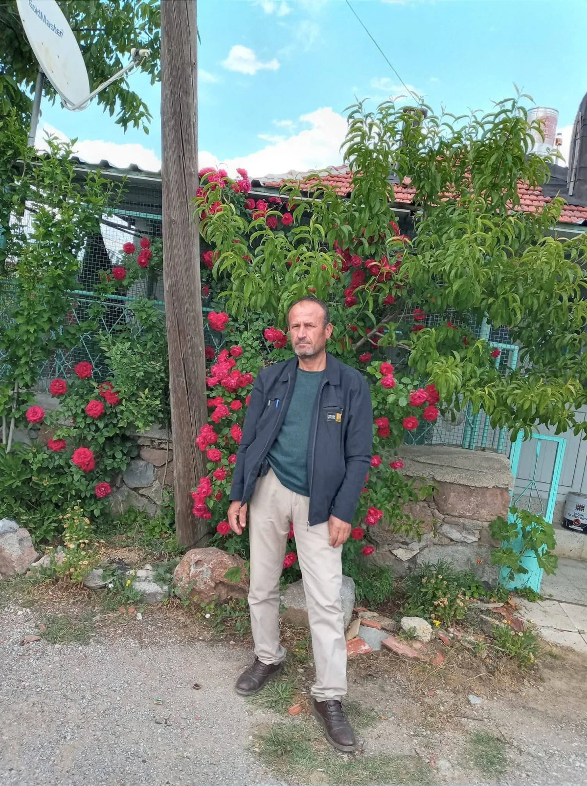 Evinde Silahla Vurulmuş Halde Bulundu