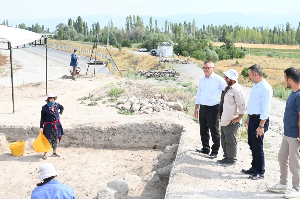 GÖKHÖYÜK KAZISI BÖLGE TARİHİNE IŞIK TUTUYOR