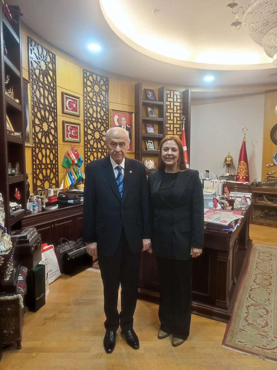 Gülbüs Erdoğan MHP Genel Merkezine Belediye Başkan Aday Adaylığında bulundu.