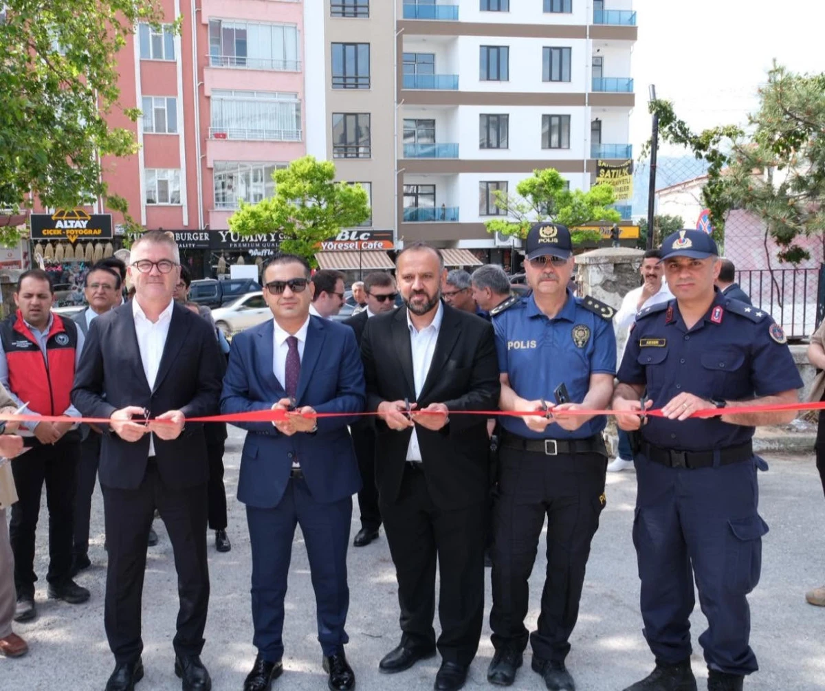 Hafızlık Kız Kur&rsquo;an Kursu inşaatına destek amacıyla kermes d&uuml;zenlendi.