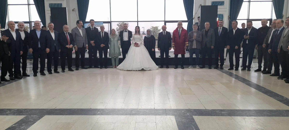 Harun T&uuml;fek&ccedil;inin mutlu g&uuml;n&uuml;