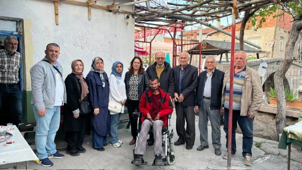 Hayallerine ak&uuml;l&uuml; sandalye ile kavuştu. 