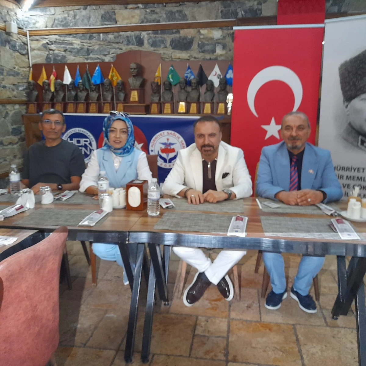 H&uuml;rriyet Sağlık-Sen Seydişehir Temsilciliği Kahvaltıda Bir Araya Geldi