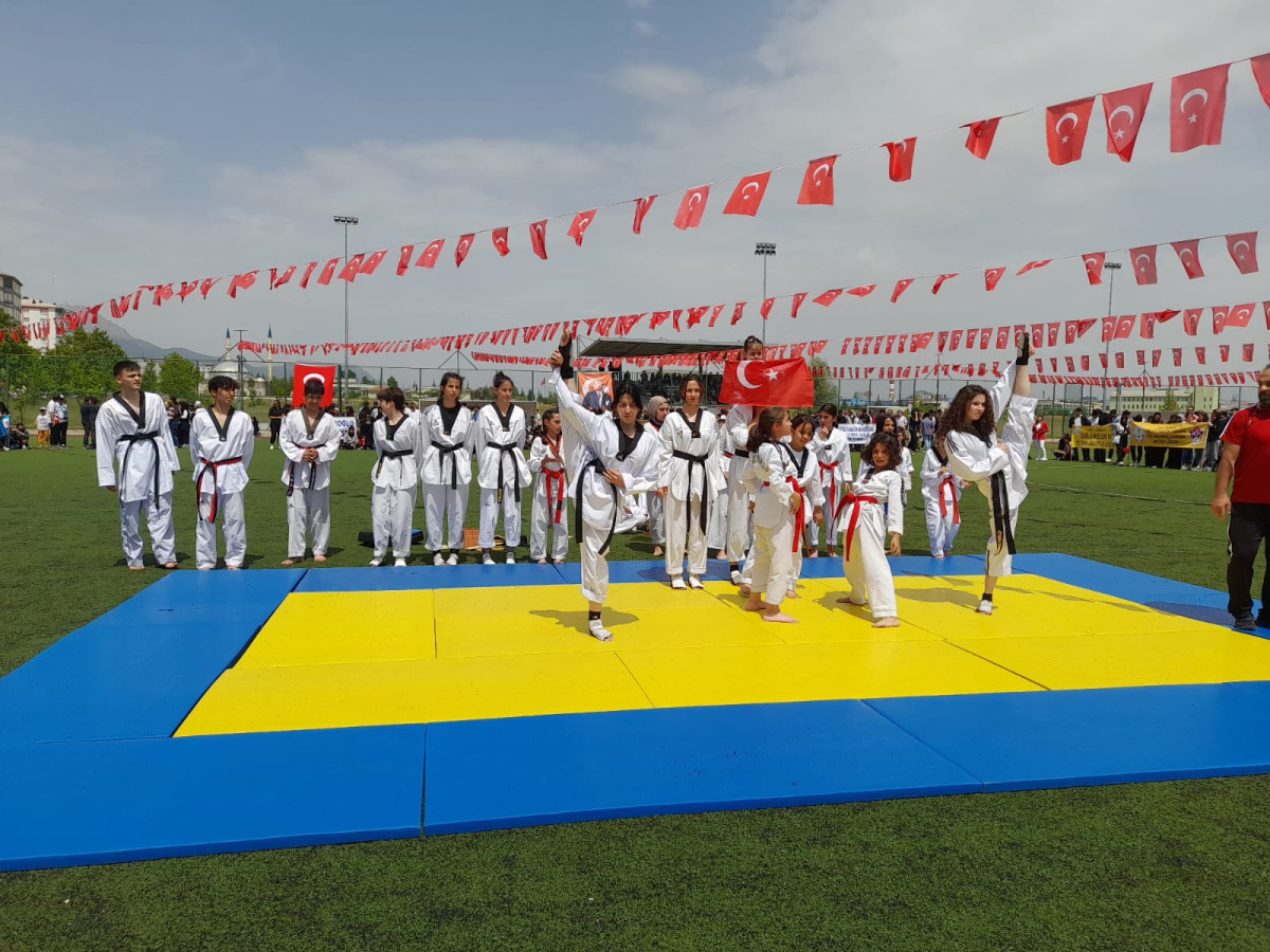İlçemizde 19 Mayıs Atatürk’ü Anma Gençlik ve Spor Bayramı etkinlikleri coşku ile kutlandı.