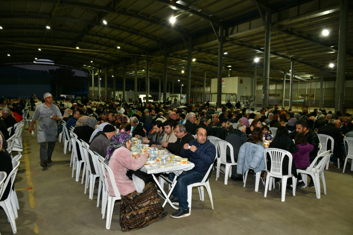 İzmir Seydişehirliler Derneği İlk Yemek Programını Gerçekleştirdi