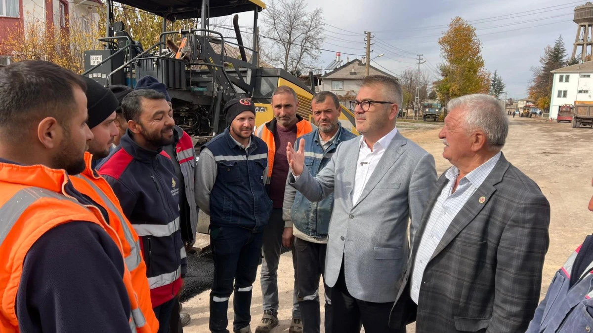 KESECİK MAHALLESİNE SICAK ASFALT