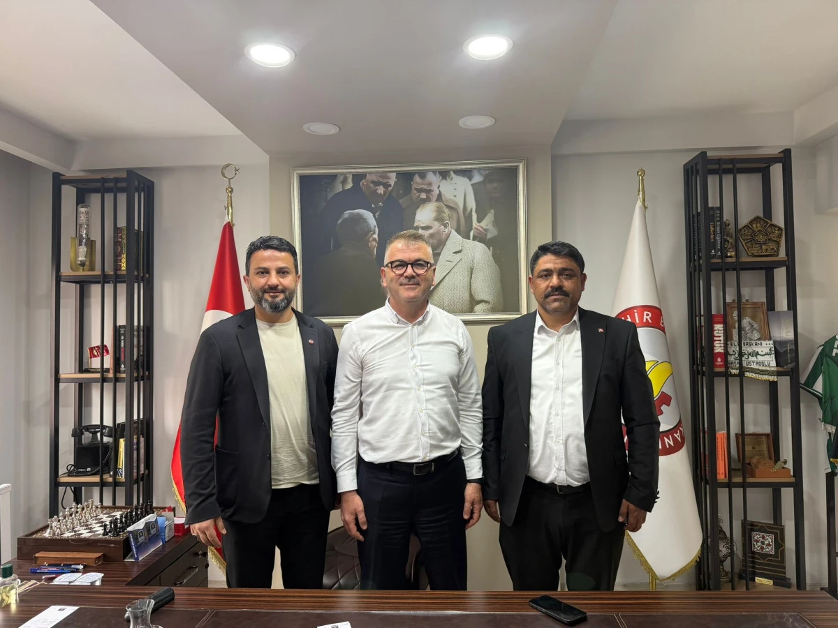 Komşu İl&ccedil;eler Arasındaki Bağlar G&uuml;&ccedil;leniyor