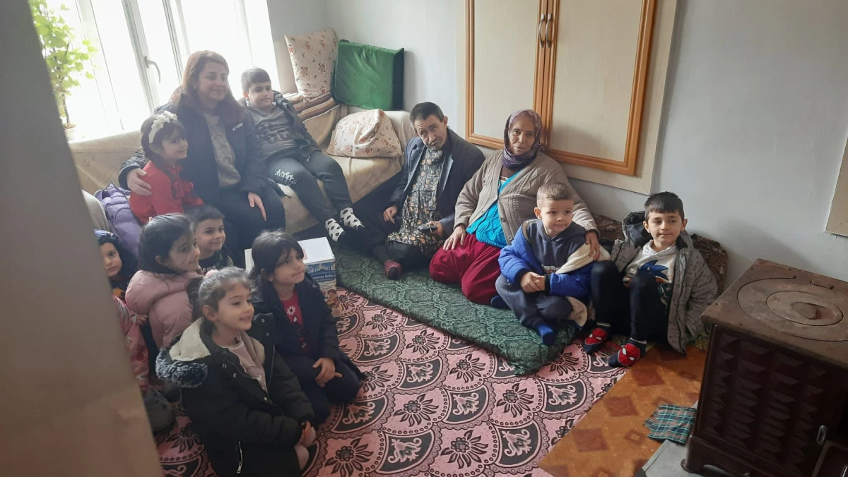 Miniklerden Anlamlı Ramazan Ziyareti