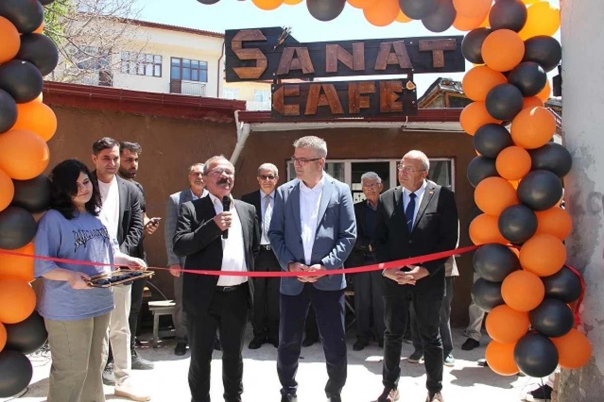 Şehrimizde İlk Sanat Cafe Açıldı