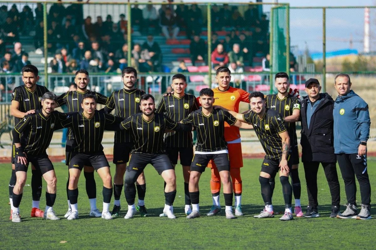 Seydişehir Belediyespor S&uuml;per Amat&ouml;r Lige y&uuml;kseldi