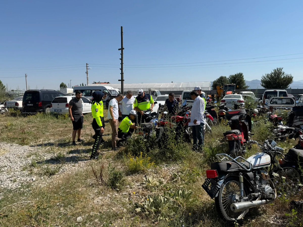 Seydişehir il&ccedil;esinde yediemin vasfı taşıyan bir otoparkta denetim yapıldı.
