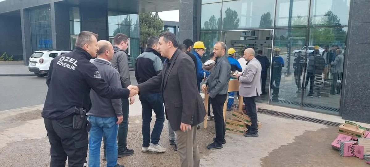Seydişehir Özçelik İş Sendikası işçilerin bayramını kutladı.