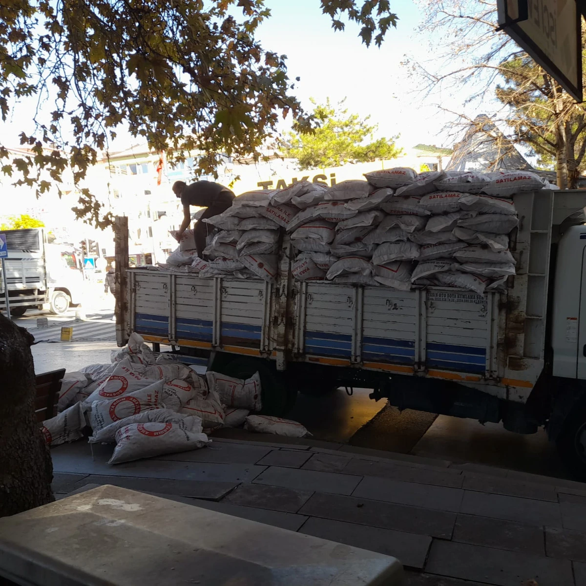 SEYDİŞEHİR’DE 1063 AİLEYE KIŞLIK KÖMÜR DAĞITILDI