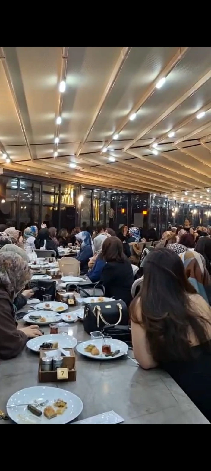 Seydişehir&rsquo;de Bayanlara &Ouml;zel Arabesk Gecesine Yoğun İlgi 