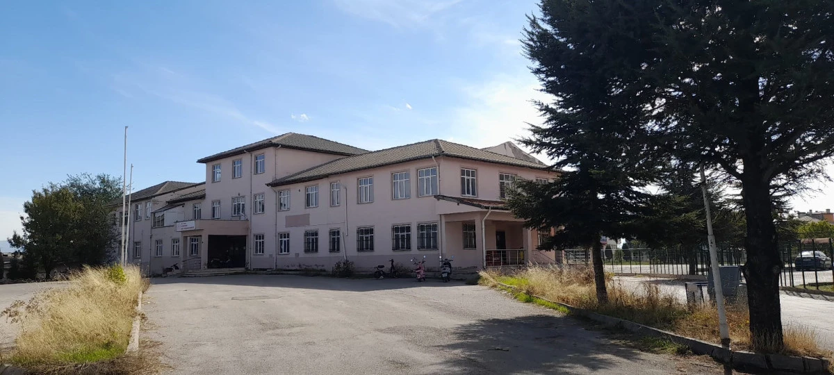 SEYDİŞEHİR&rsquo;DE ESKİ DEVLET HASTANESİ TEHLİKE SA&Ccedil;IYOR!