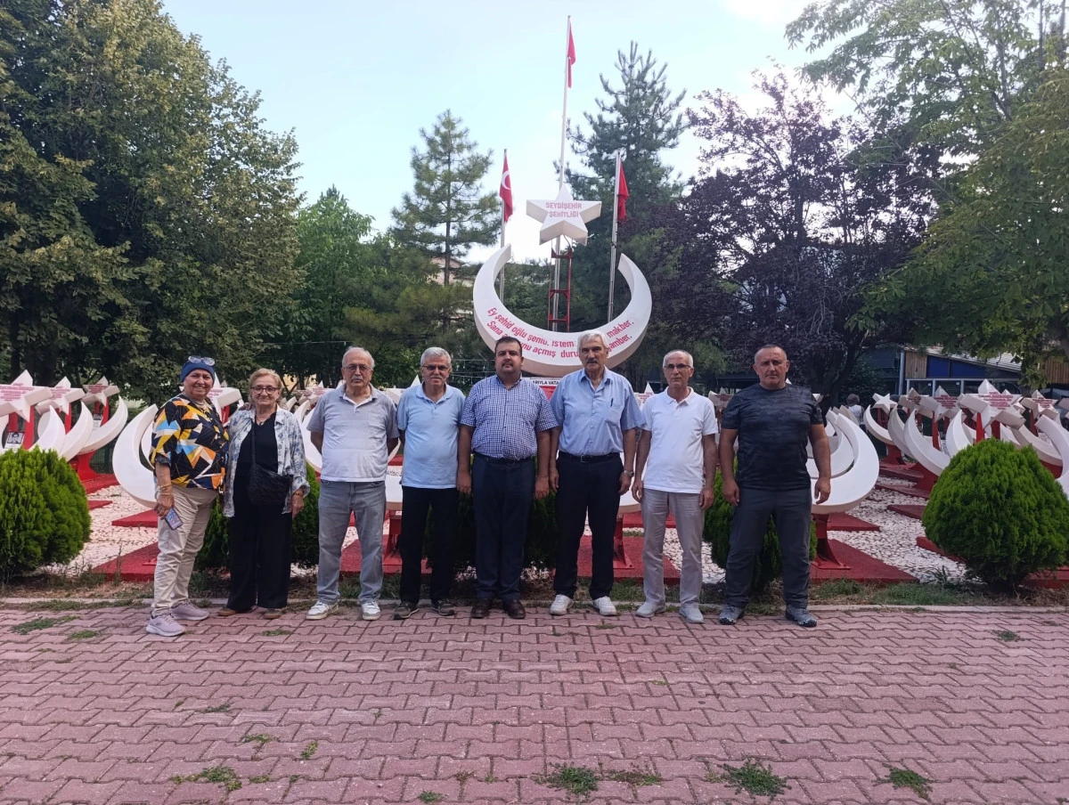 Seydişehir"de İYİ Parti'den gaziler ve şehit aileleri derneğine ziyaret.