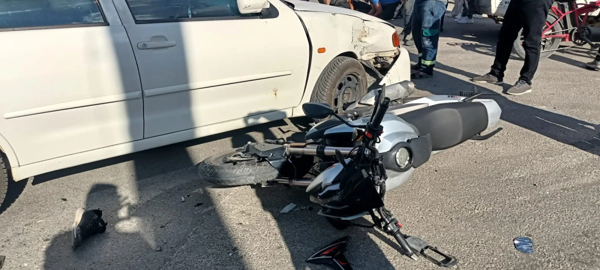 Seydişehir'de Otomobil ile Motosiklet &Ccedil;arptı: 1 Yaralı
