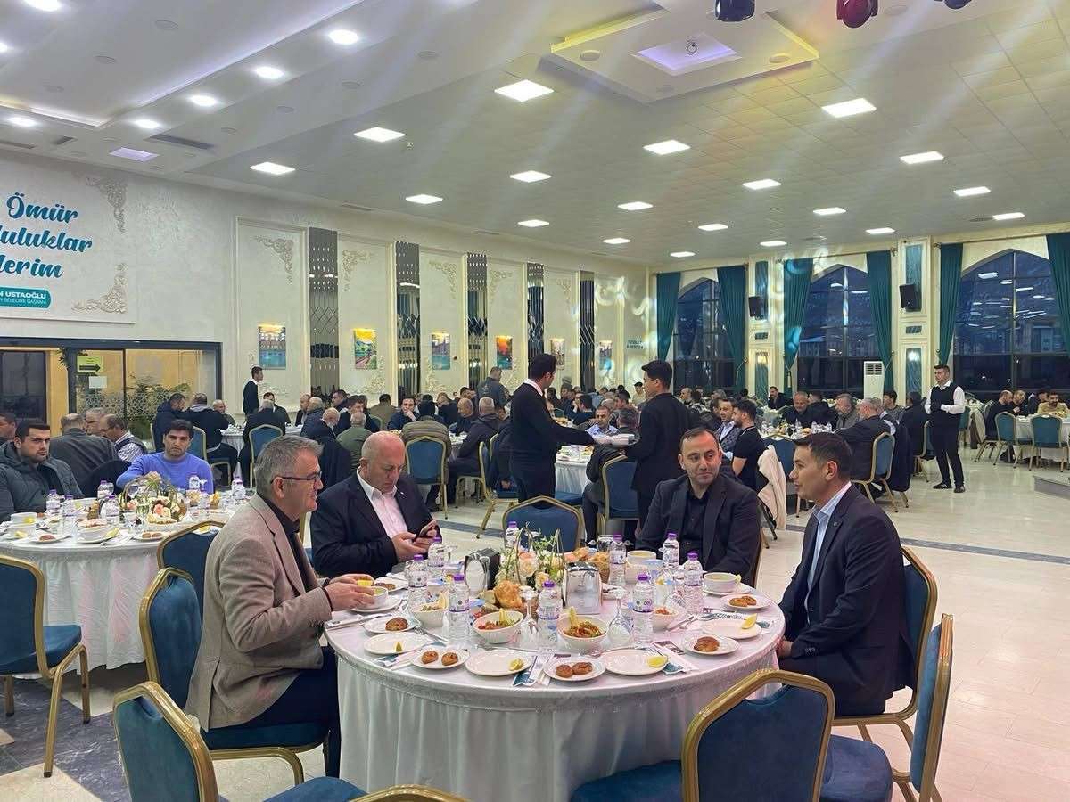 Taşıyıcılar Kooperatifi Geleneksel İftar Buluşmasını Gerçekleştirdi