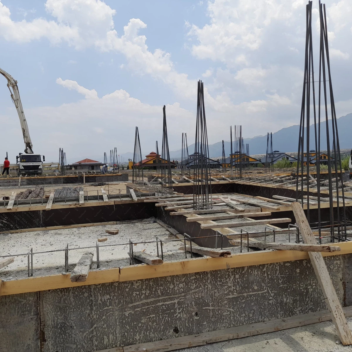 Termal Bungalov Evlerin Yapımı Hızla Sürüyor