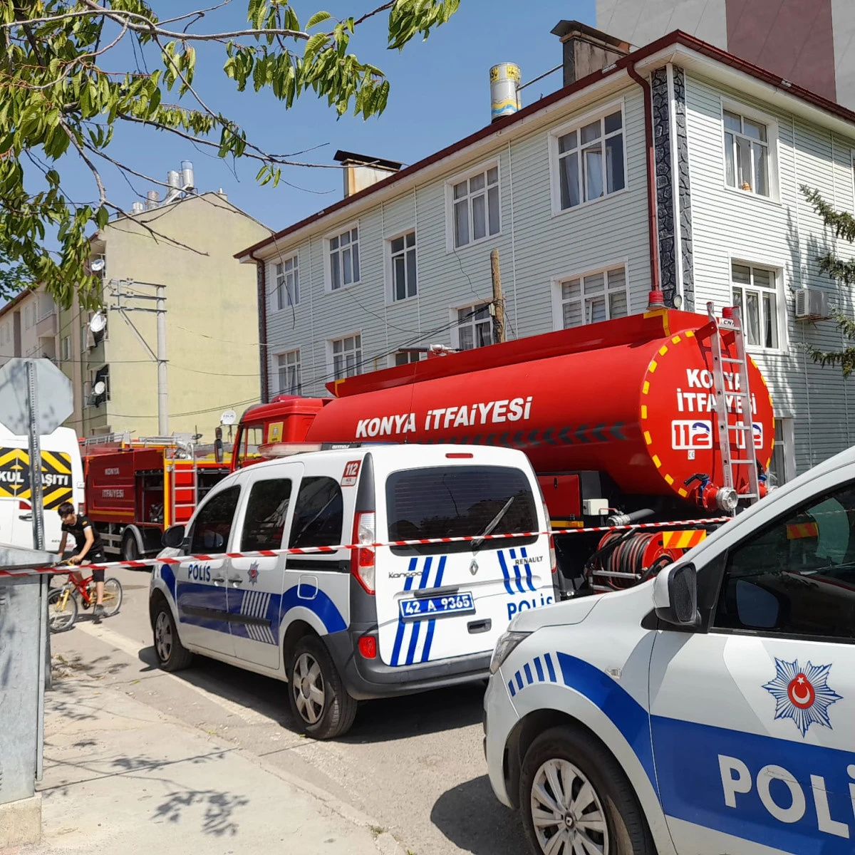 Seydişehir'de yangında dört kişi  yaralandı (videolu)