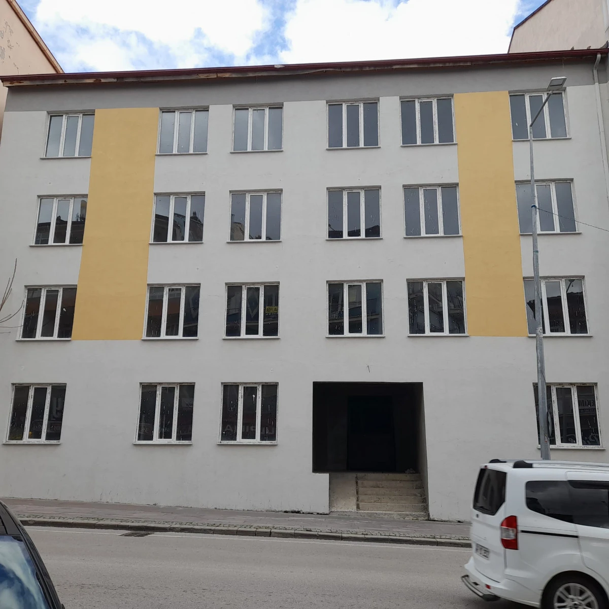 Yılan Hik&acirc;yesine D&ouml;nen Seydişehir K&uuml;t&uuml;phanesi Ne Zaman Bitecek?