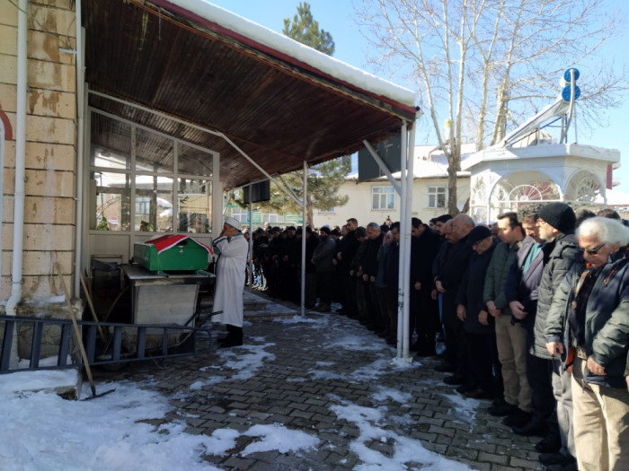 Seydişehir depremde vafat eden Fatih Selçuk defnedildi